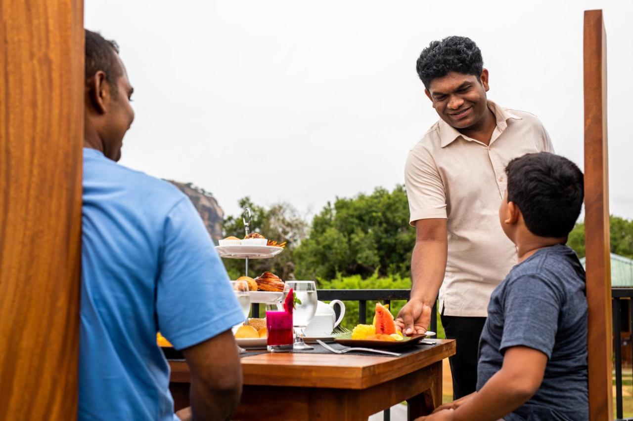 Sigiriya King'S Resort Luaran gambar